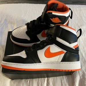 🧡Jordan 1 HI FLYEASE